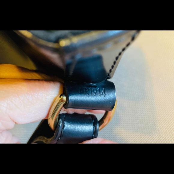 LV Pétit Noé Épi leather bag - Picture 13 of 16